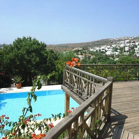 Evoteli Group Ozel Havuzlu 6+1 *