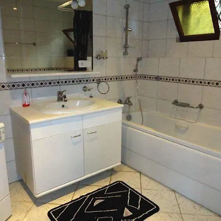 Evoteli Group Ozel Havuzlu 6+1 *